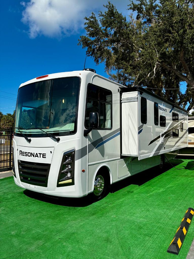 2023 Ford F-53's photo