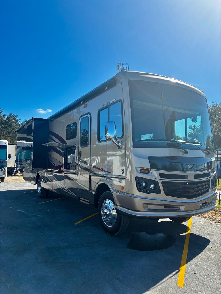 2017 Ford F-53's photo