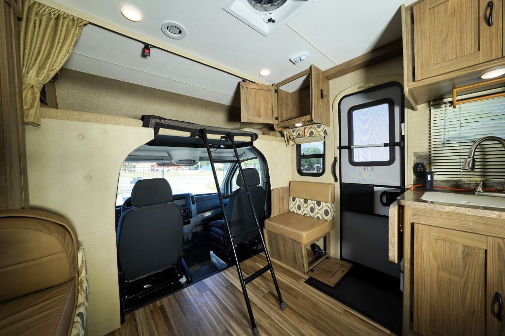 2016 Mercedes-Benz Sprinter Cab Chassis Base - Photo 19