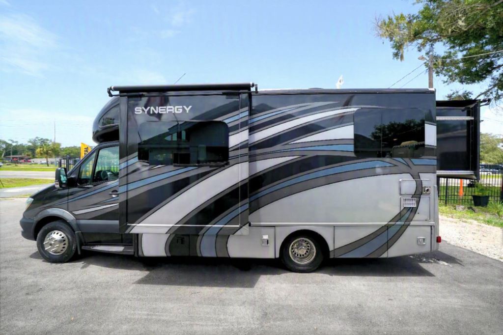 2016 Mercedes-Benz Sprinter Cab Chassis Base - Photo 6