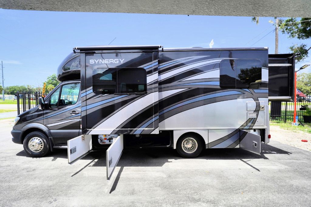 2016 Mercedes-Benz Sprinter Cab Chassis Base - Photo 13