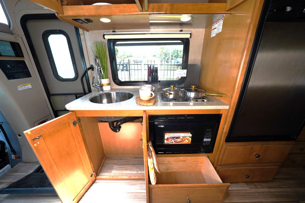 2016 Mercedes-Benz Sprinter Cab Chassis Base - Photo 41