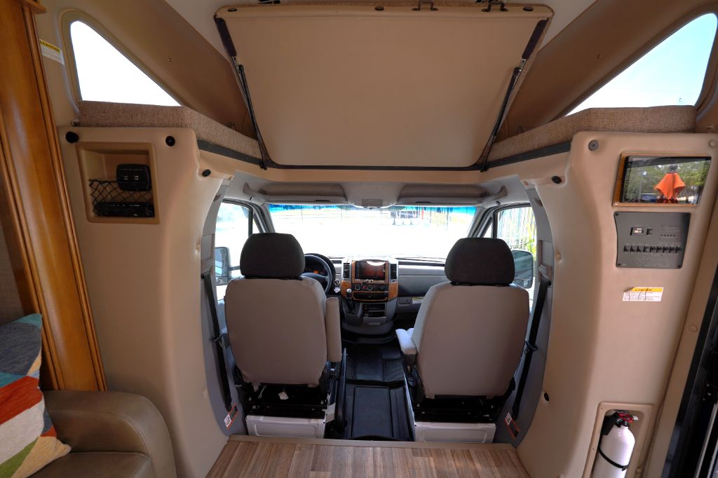 2016 Mercedes-Benz Sprinter Cab Chassis Base - Photo 29