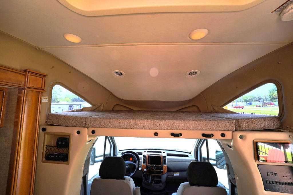 2016 Mercedes-Benz Sprinter Cab Chassis Base - Photo 31