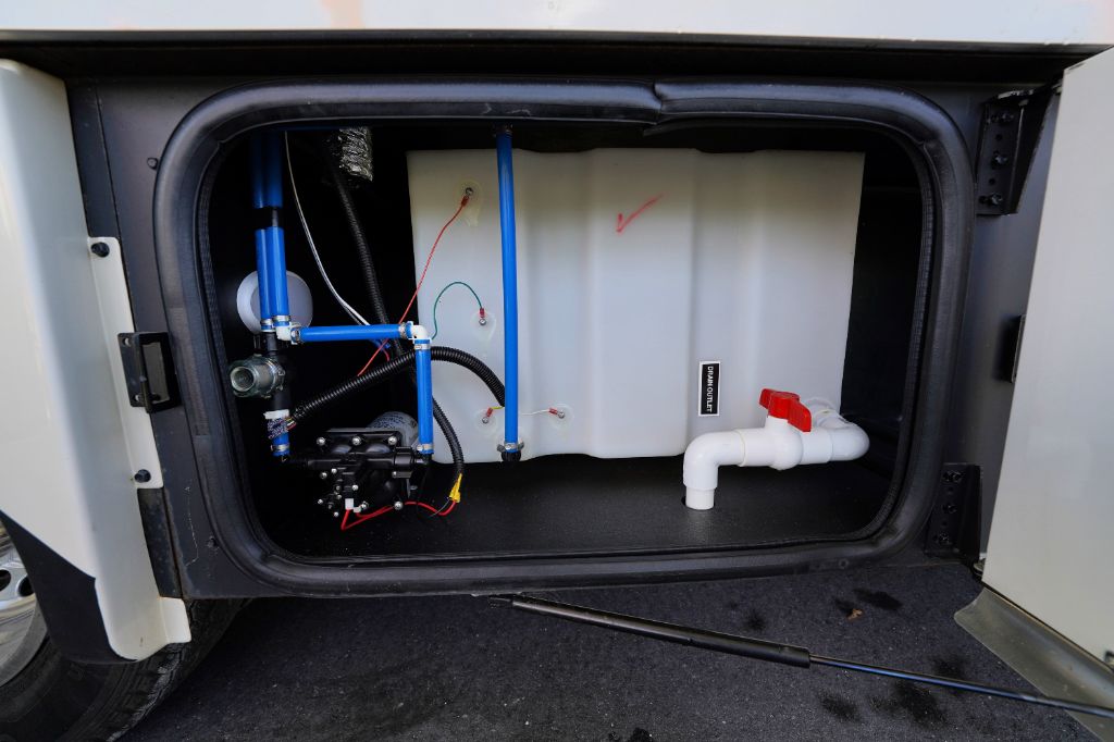 2018 Mercedes-Benz Sprinter Cab Chassis Base - Photo 17